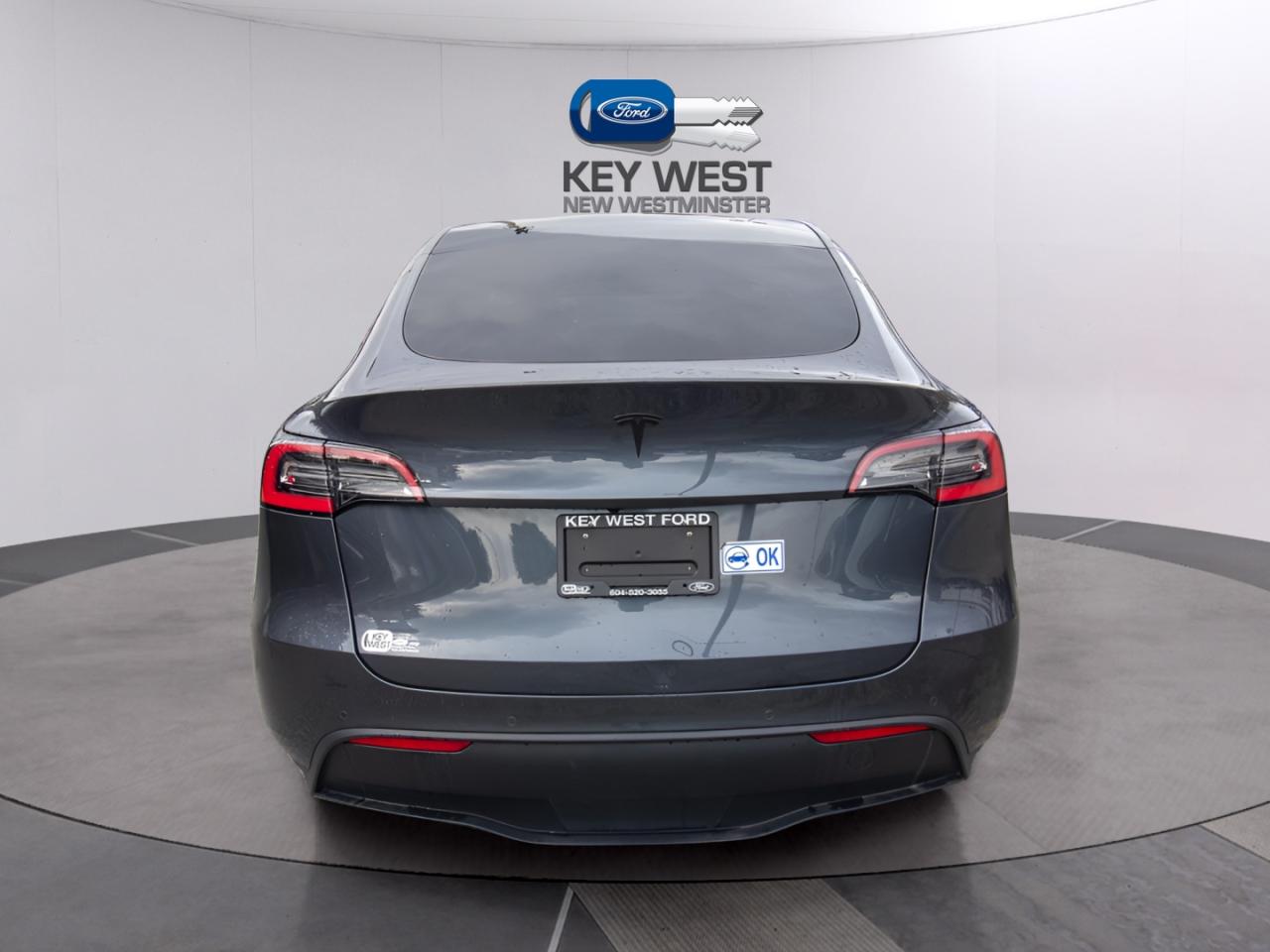 2021 Tesla Model Y Long Range AWD Photo3