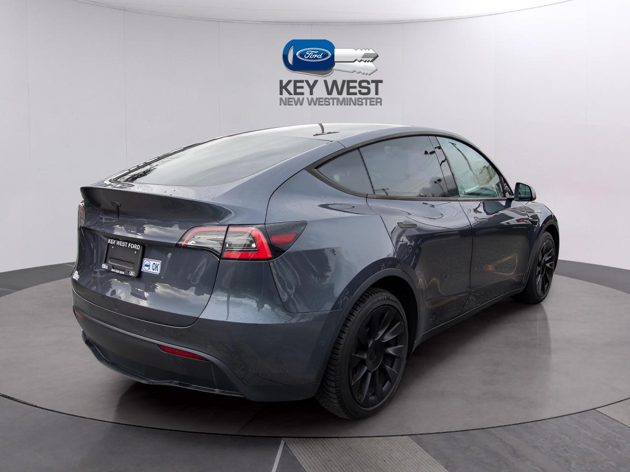 2021 Tesla Model Y Long Range AWD Photo4