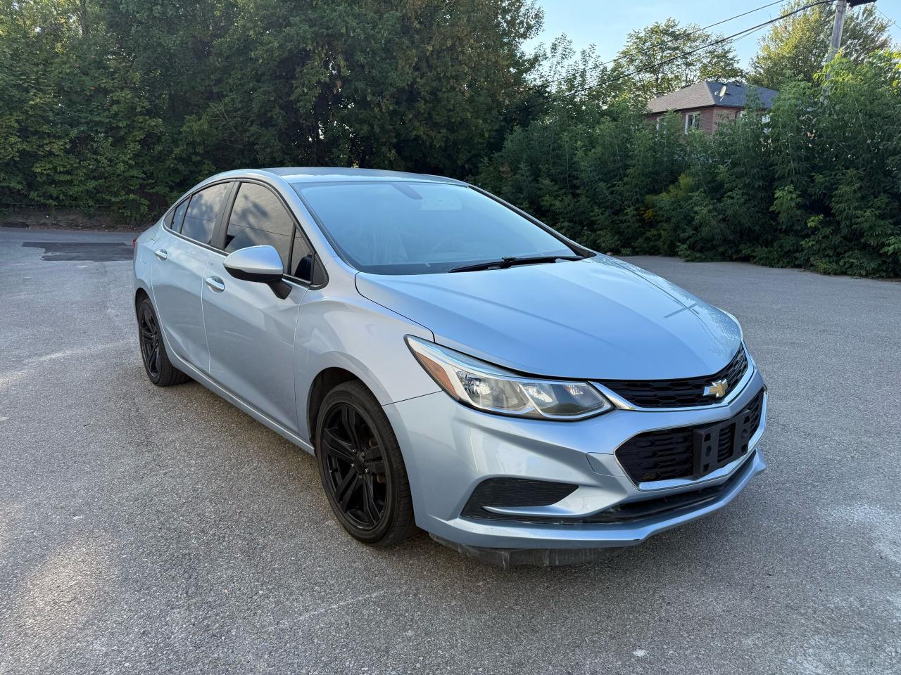 2017 Chevrolet Cruze 4dr Sdn 1.4L LS w/1SA Photo2