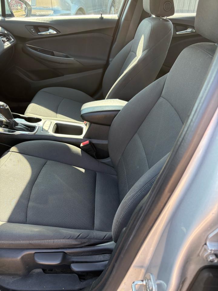 2018 Chevrolet Cruze LT - Photo #5