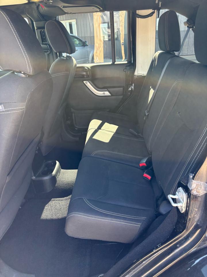 2018 Jeep Wrangler SAHARA 4X4 - Photo #7