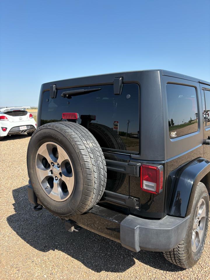 2018 Jeep Wrangler SAHARA 4X4 - Photo #4