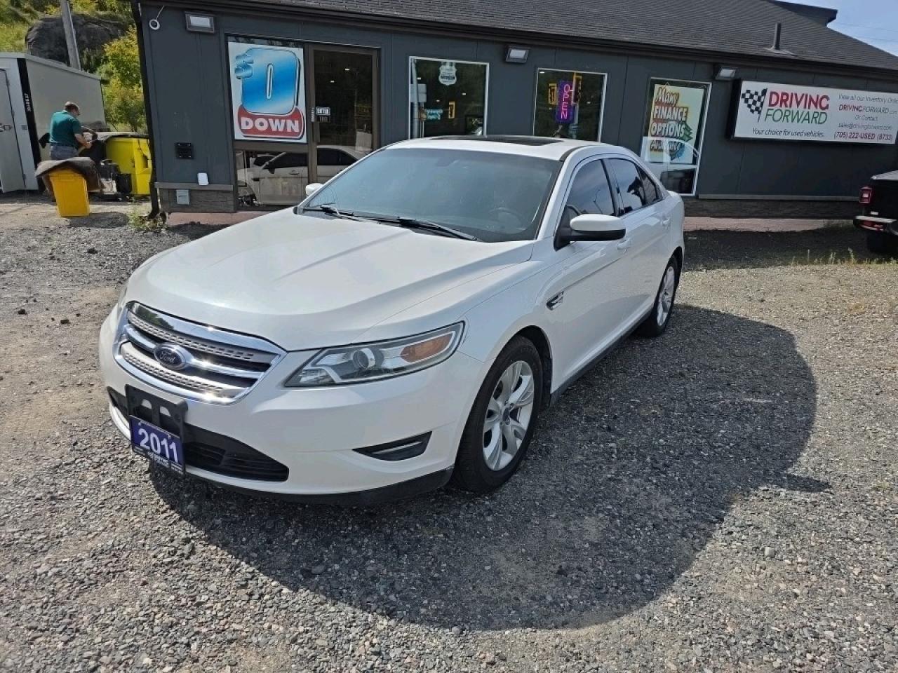 Used 2011 Ford Taurus SEL for sale in Greater Sudbury, ON