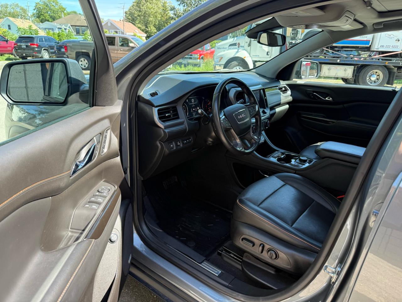 2021 GMC Acadia AT4 Photo4