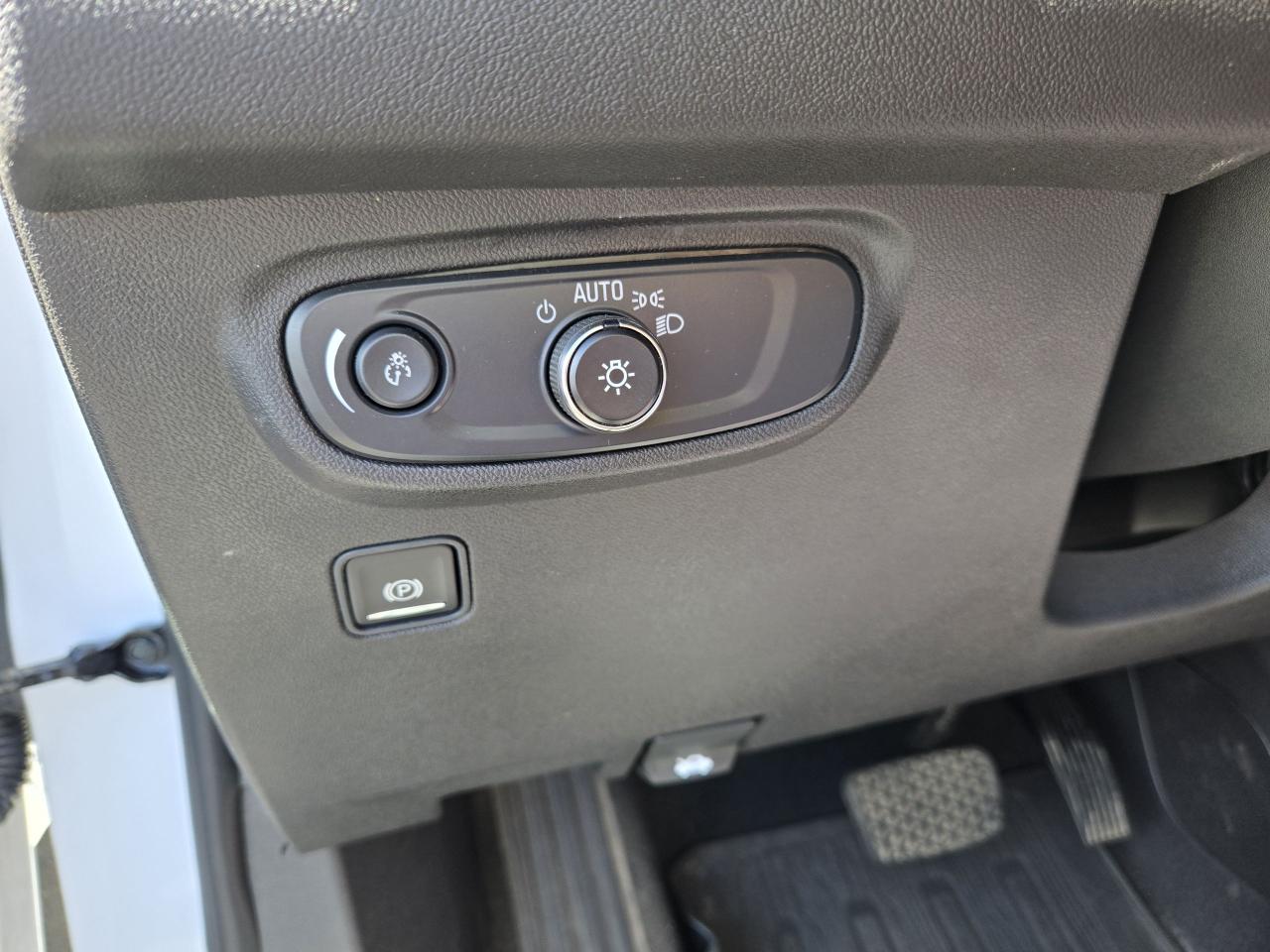 2024 GMC Terrain SLE - Photo #18