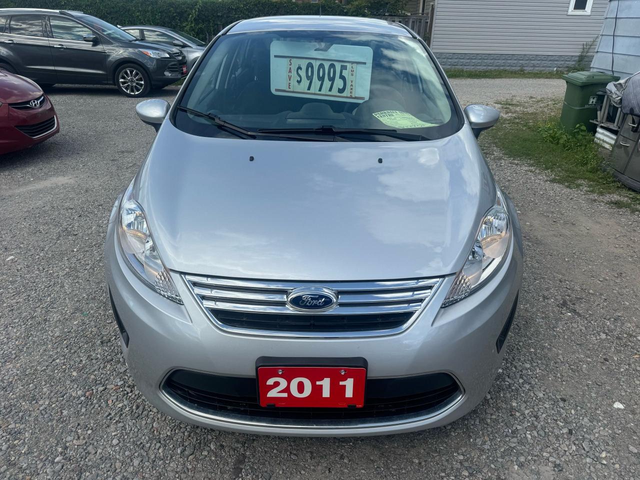 Used 2011 Ford Fiesta SE for sale in Hamilton, ON