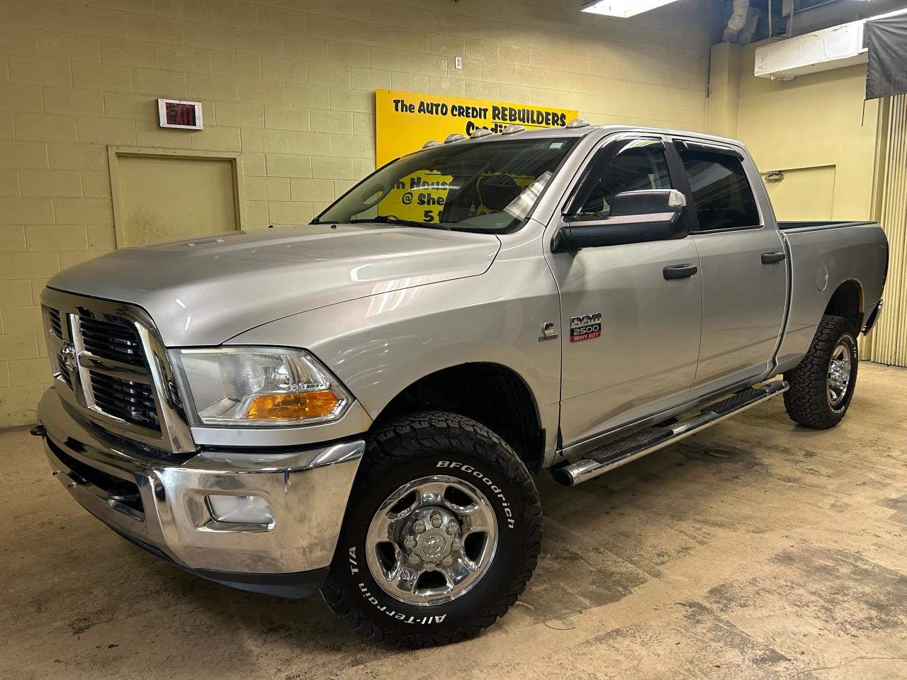 2012 RAM 2500 SLT - Photo #2