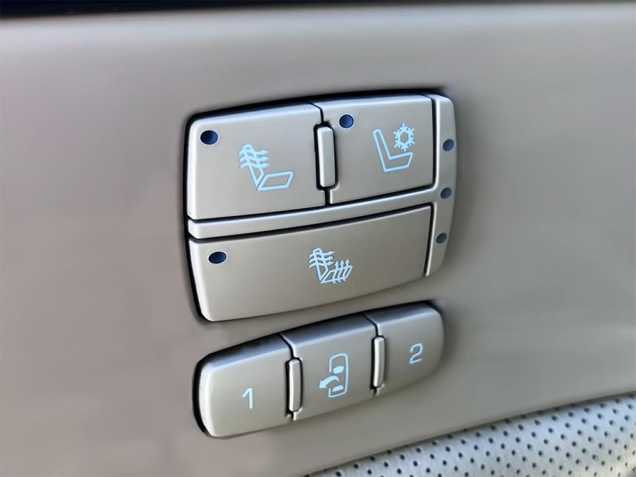 2008 Cadillac DTS NAVI | REARCAM | CHROME WHEELS | MASSAGE SEATS Photo3