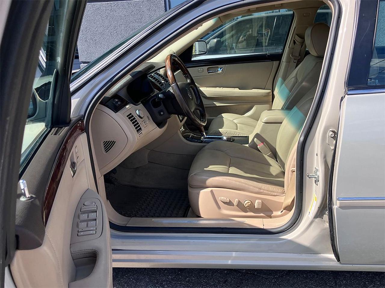 2008 Cadillac DTS NAVI | REARCAM | CHROME WHEELS | VENT. SEATS - Photo #9