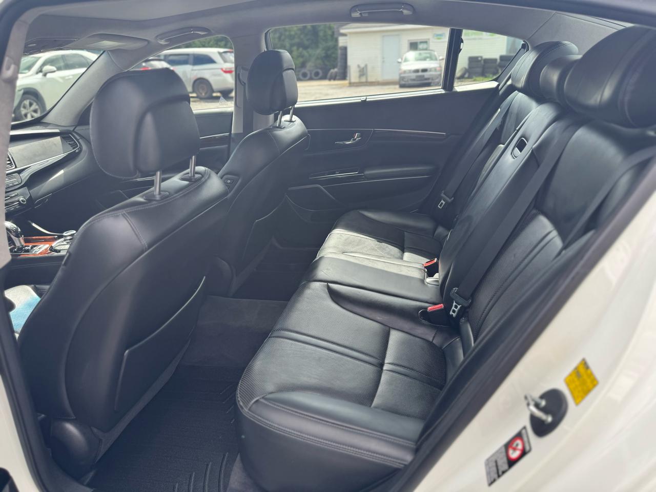 2016 Kia K900 Premium Photo