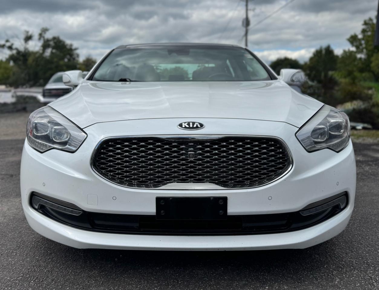 2016 Kia K900 Premium Photo26