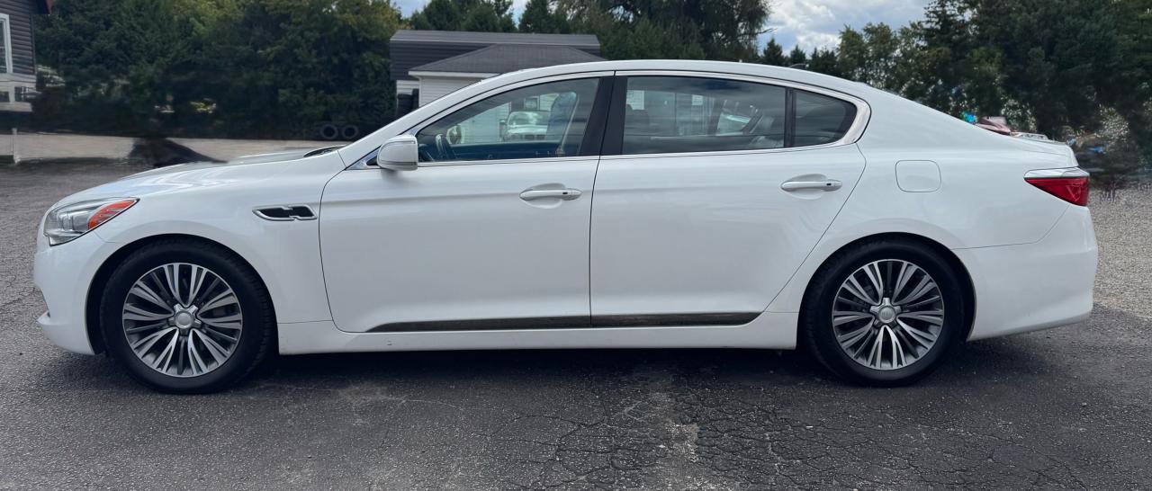 2016 Kia K900 Premium Photo