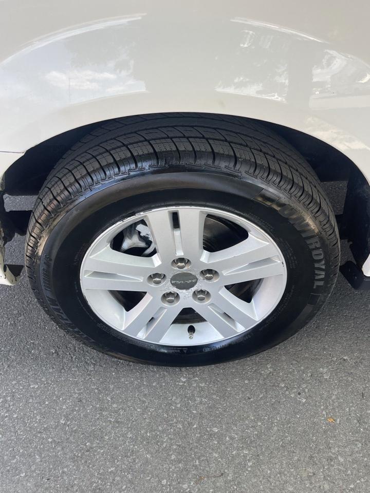 2008 Dodge Grand Caravan SE    Stow n Go - Photo #10
