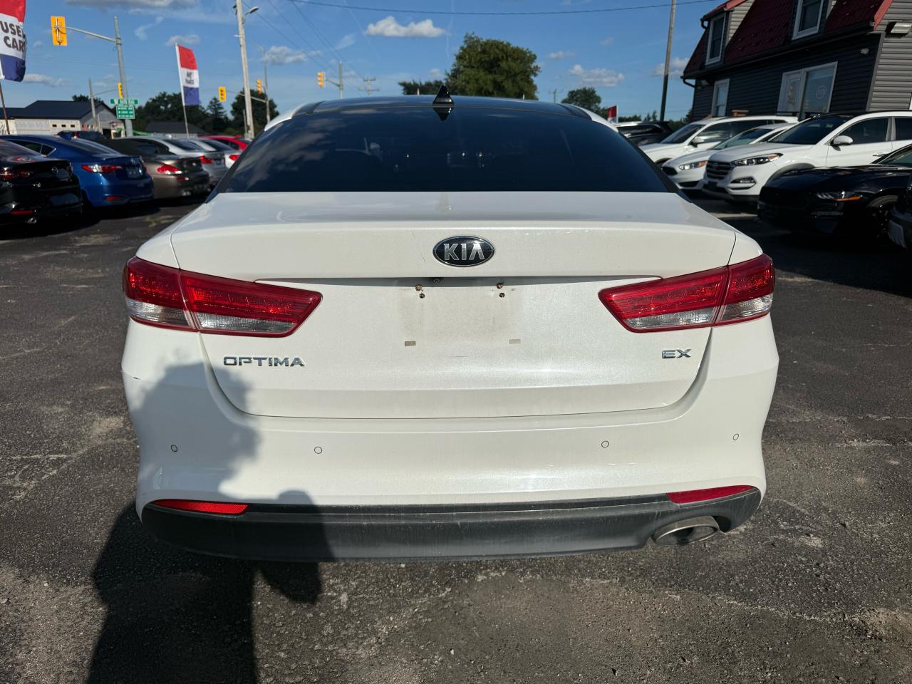 2016 Kia Optima EX Photo4