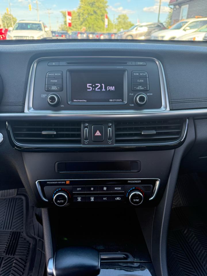 2016 Kia Optima EX Photo15