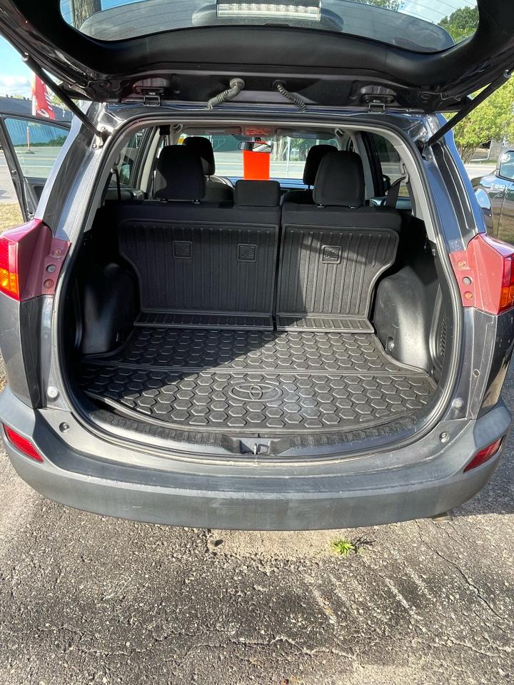 2015 Toyota RAV4 LE - Photo #6