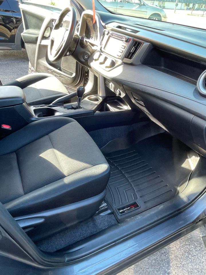 2015 Toyota RAV4 LE - Photo #8