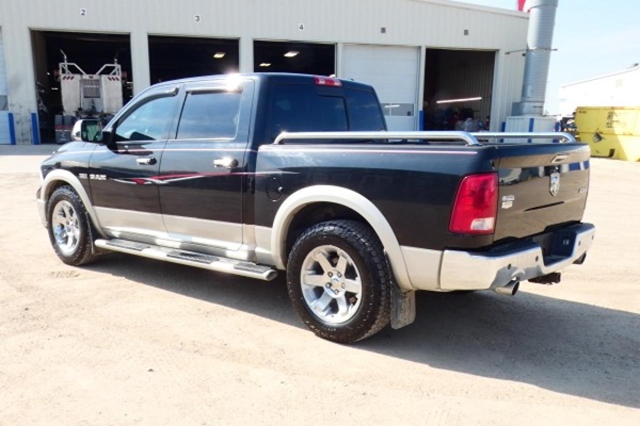 2010 Dodge Ram 1500 Laramie 4WD Crew 5.7L HEMI w/H&C L, Htd wheel - Photo #8