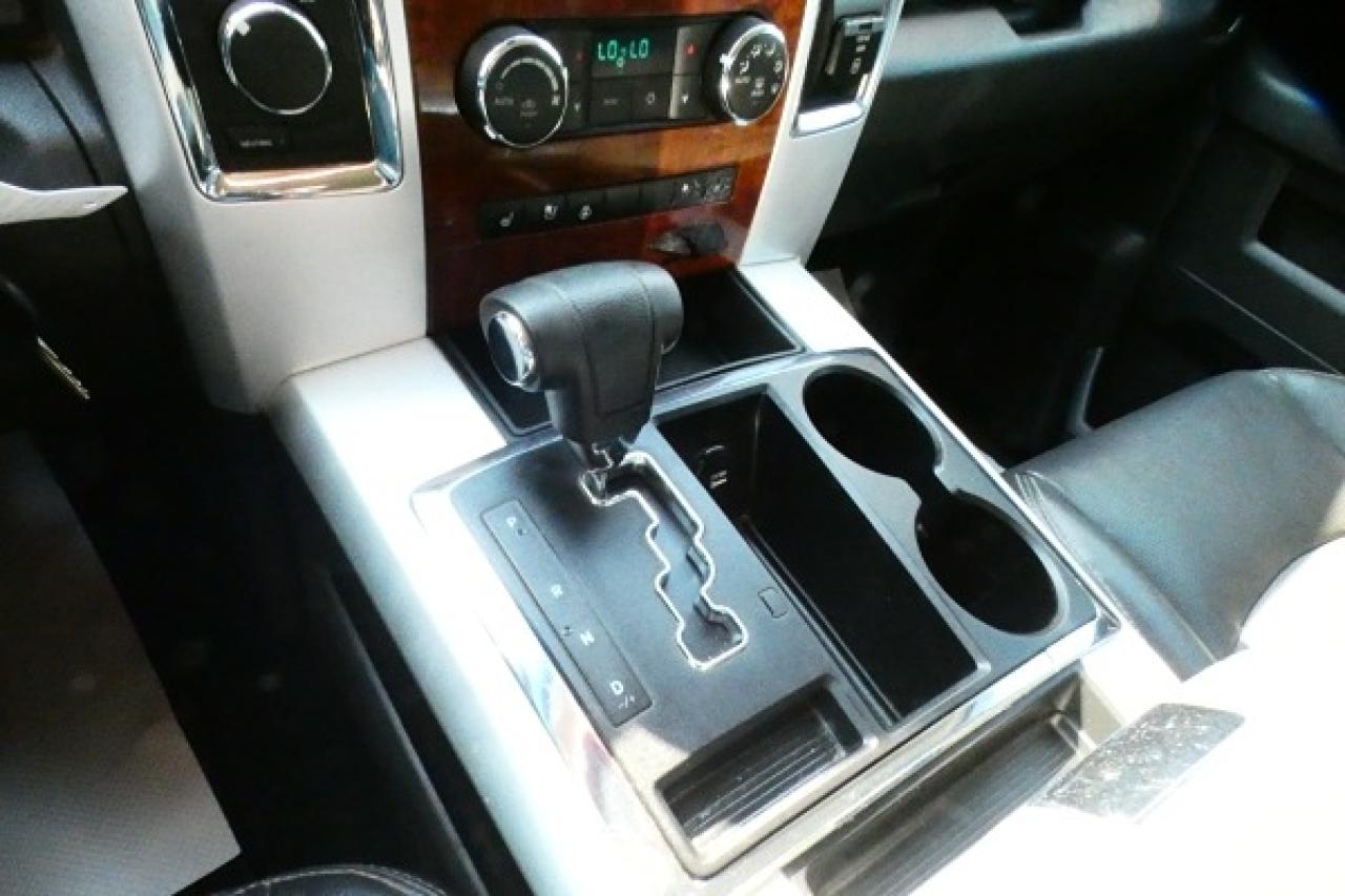 2010 Dodge Ram 1500 Laramie 4WD Crew 5.7L HEMI w/H&C L, Htd wheel - Photo #14