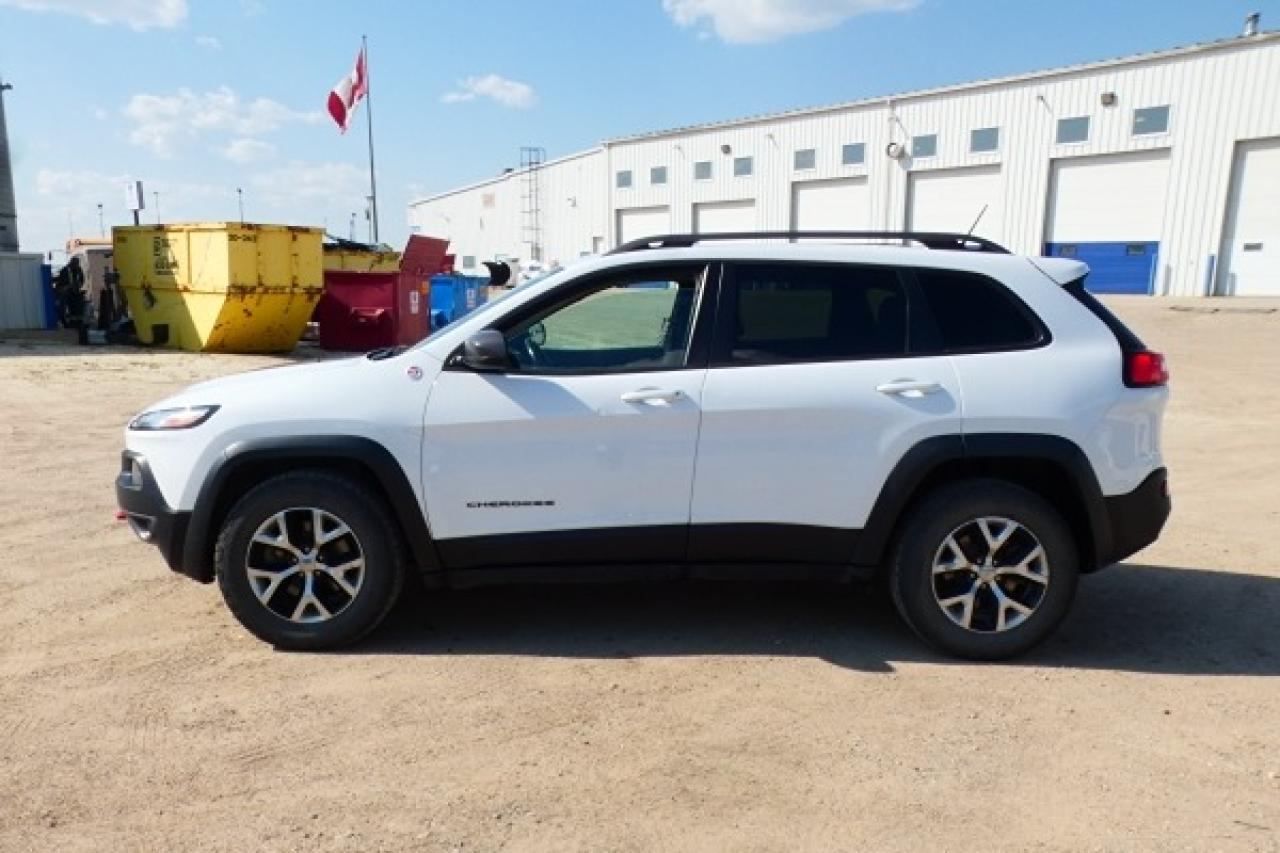2015 Jeep Cherokee Trailhawk w/Htd Leather, Htd wheel, BUC - Photo #1