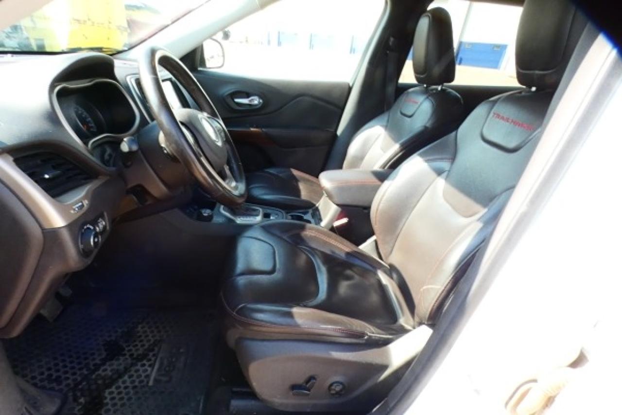2015 Jeep Cherokee Trailhawk w/Htd Leather, Htd wheel, BUC - Photo #11