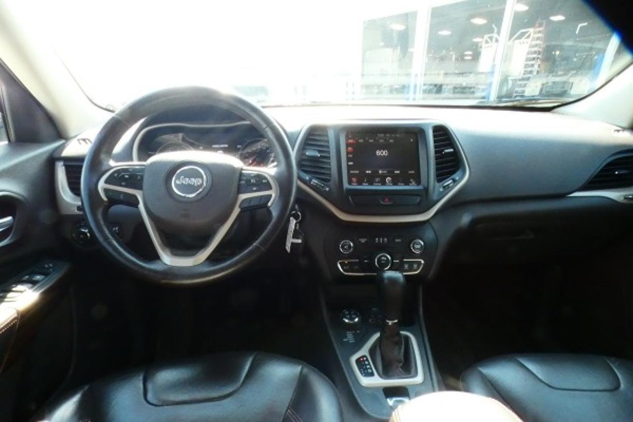 2015 Jeep Cherokee Trailhawk w/Htd Leather, Htd wheel, BUC - Photo #12
