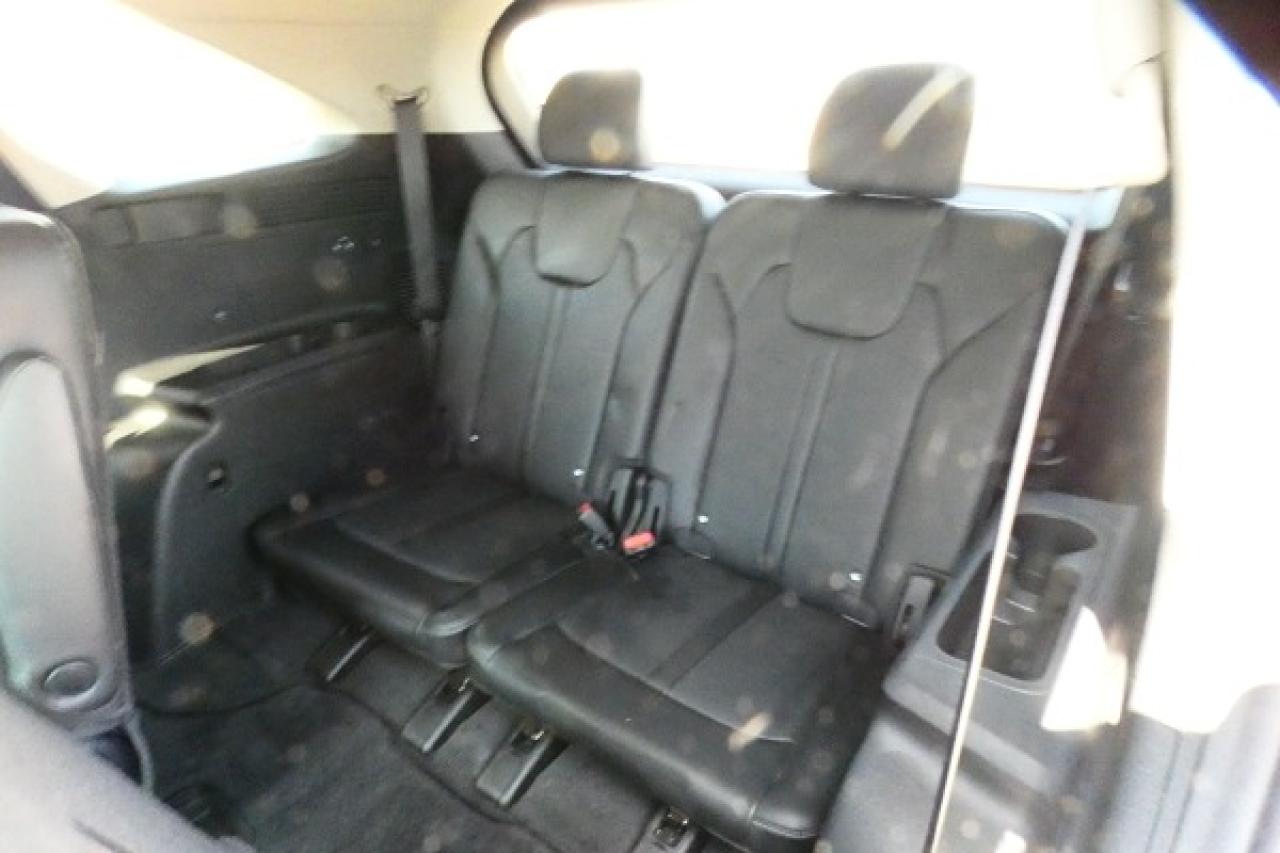 2024 Kia Sorento EX AWD w/Htd Leather, Htd wheel, BUC - Photo #9