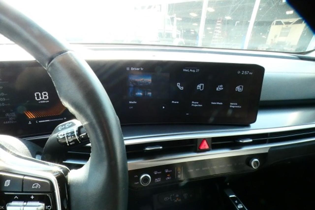 2024 Kia Sorento EX AWD w/Htd Leather, Htd wheel, BUC - Photo #15