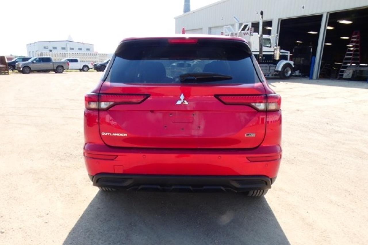 2024 Mitsubishi Outlander ES S-AWC w/Htd cloth, BUC - Photo #7