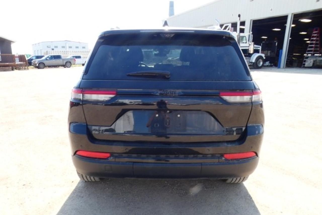 2023 Jeep Grand Cherokee Limited 4x4 w/H&C L, NAV, BUC - Photo #7