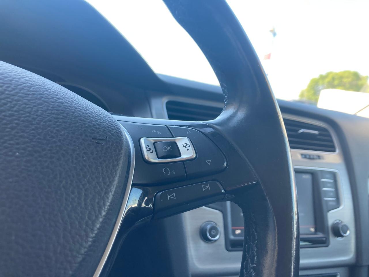 2016 Volkswagen Golf TSI S - *5 Speed Manual* - Photo #18