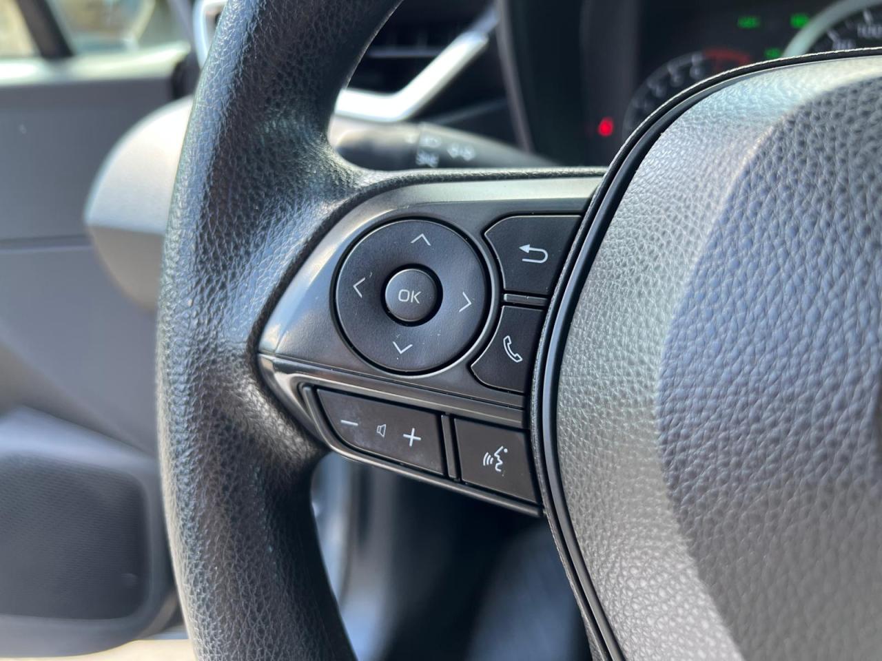 2020 Toyota Corolla LE No Accident Low Kms Camera Apple Carplay - Photo #25