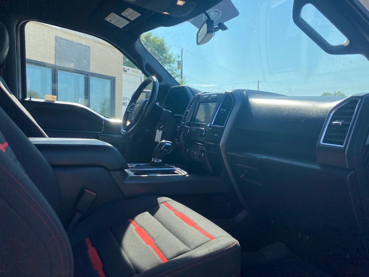 2016 Ford F-150 XLT -157" Box - Photo #9