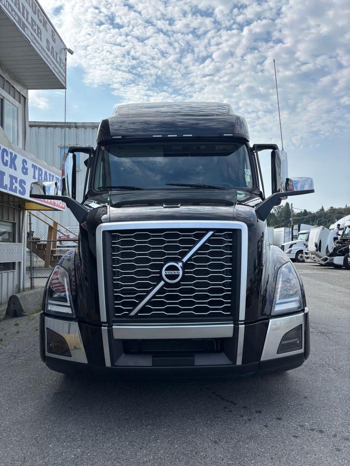 2024 Volvo VNL 760 - Photo #2