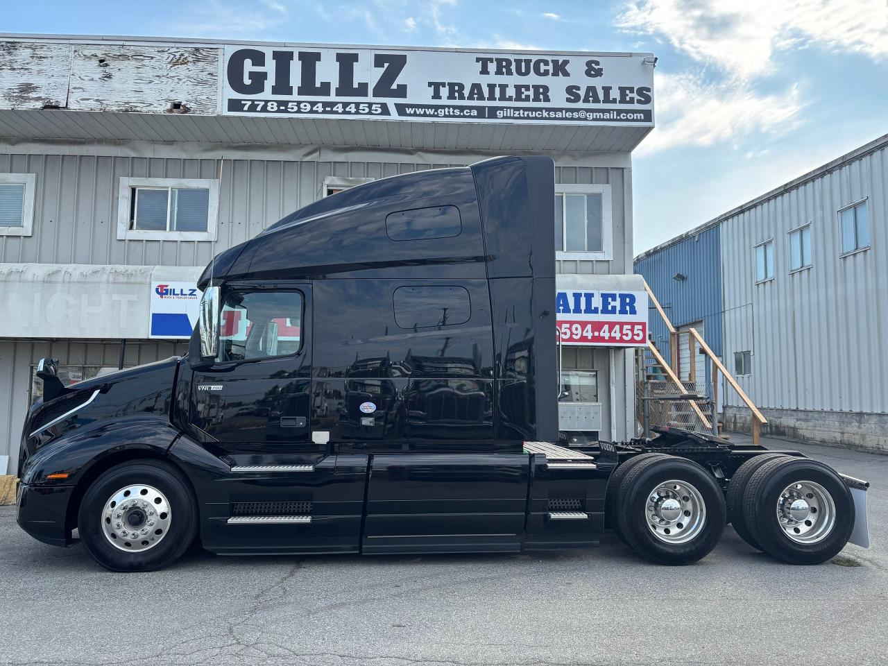 2024 Volvo VNL 760 - Photo #4