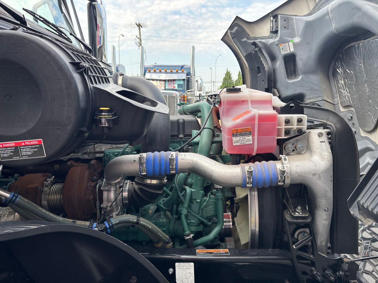 2024 Volvo VNL 760 - Photo #16