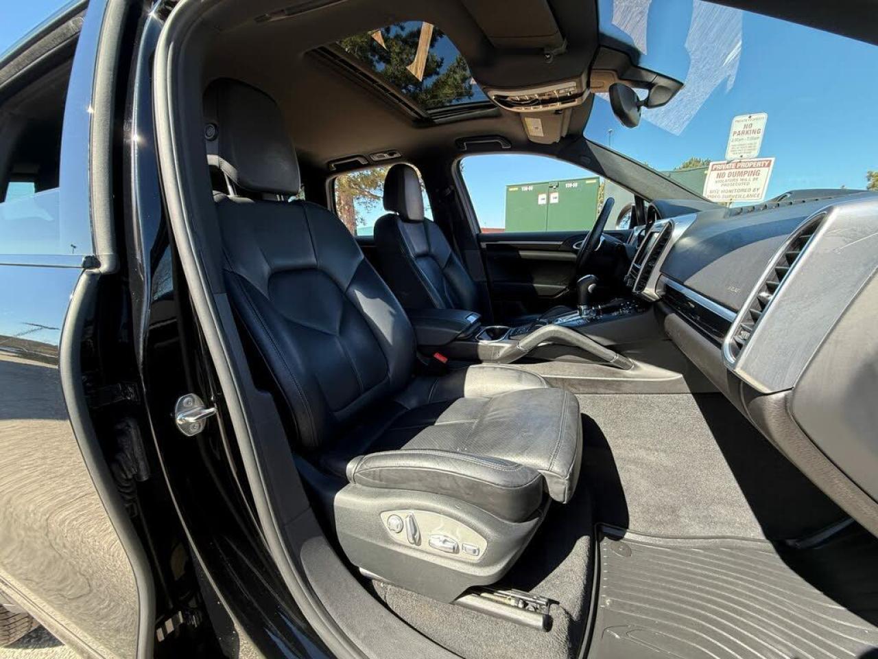 2012 Porsche Cayenne S - Photo #2
