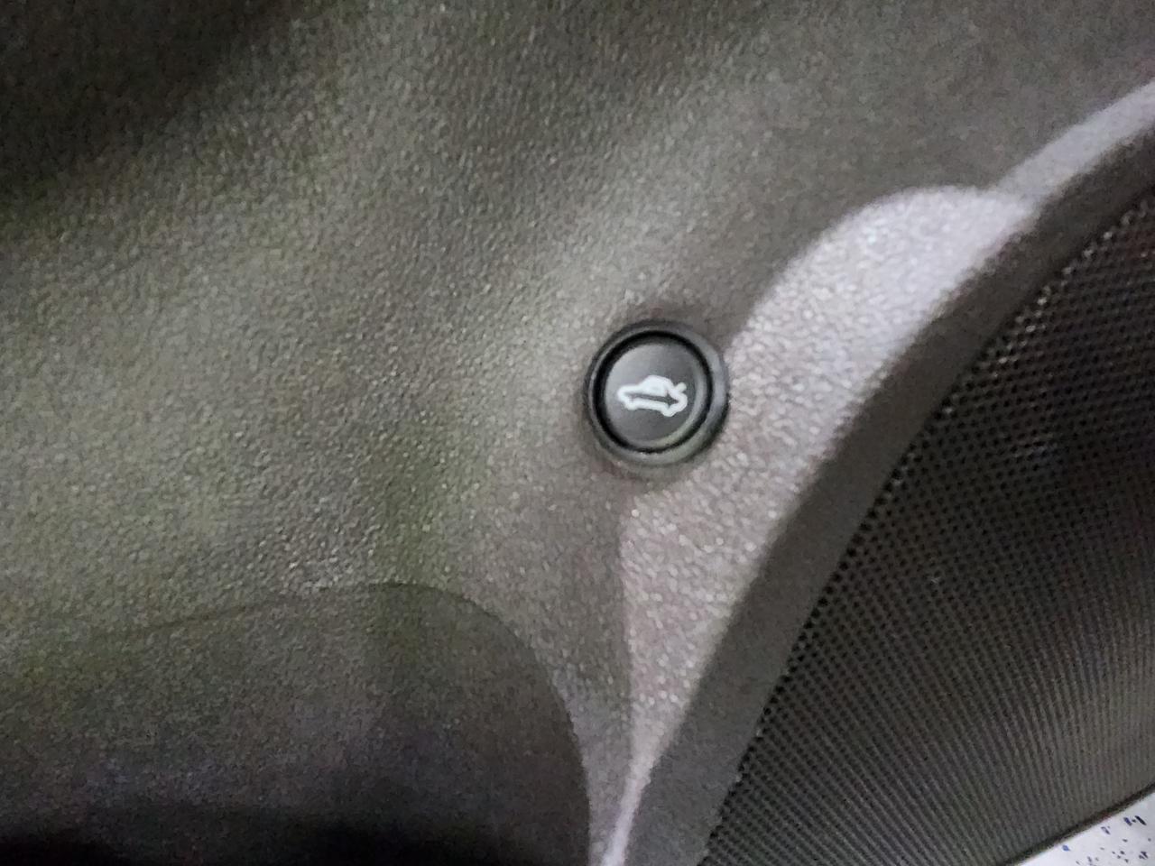2012 Chevrolet Malibu LS Low KMS Good on Gas Ice Cold Air - Photo #20