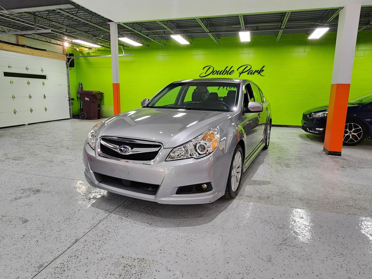 2011 Subaru Legacy 3.6R w/Limited Pkg Sunroof Leather Heated Seats - Photo #17
