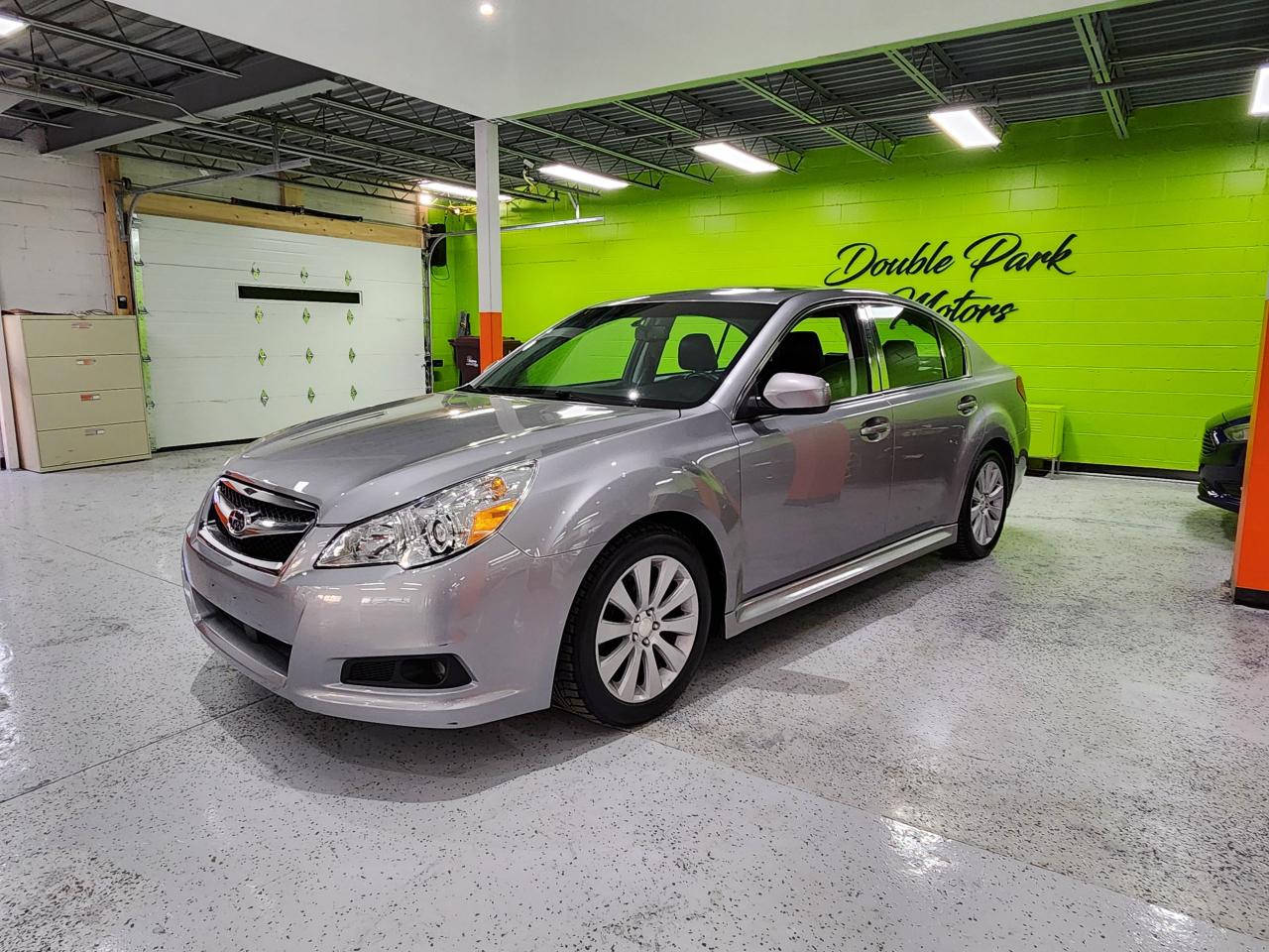 2011 Subaru Legacy 3.6R w/Limited Pkg Sunroof Leather Heated Seats - Photo #16