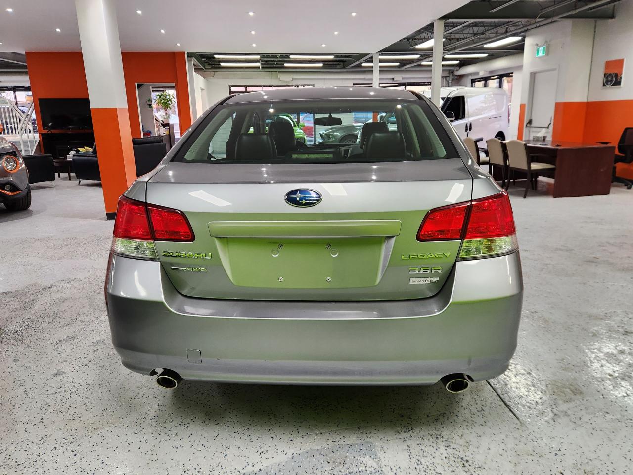 2011 Subaru Legacy 3.6R w/Limited Pkg Sunroof Leather Heated Seats - Photo #10