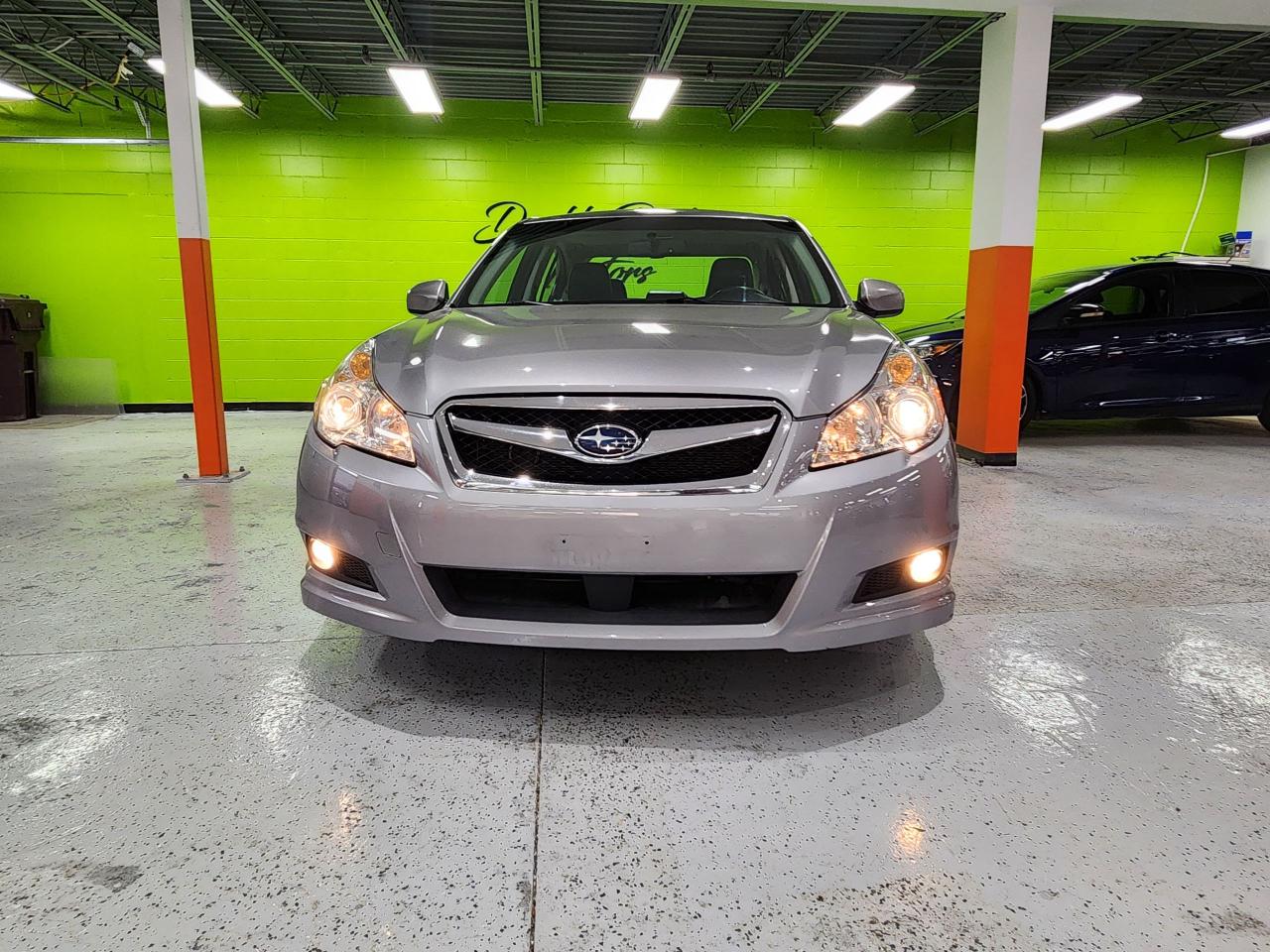 2011 Subaru Legacy 3.6R w/Limited Pkg Sunroof Leather Heated Seats - Photo #19