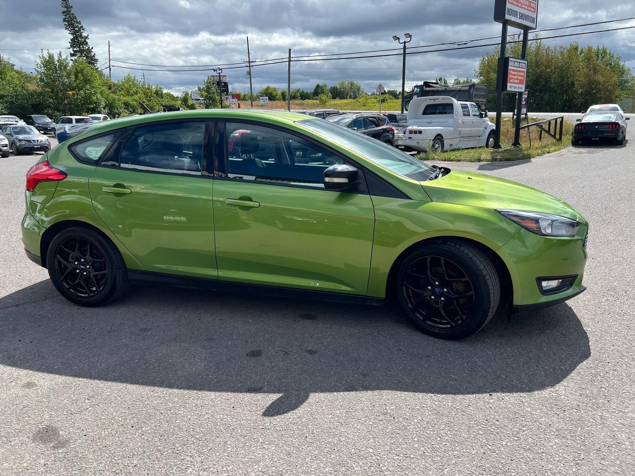 2018 Ford Focus SEL HATCH - Photo #6