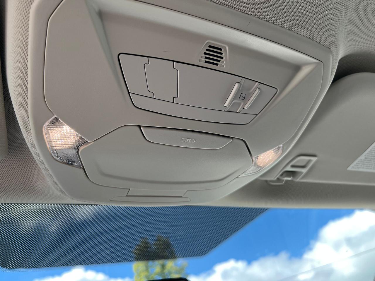 2018 Ford Focus SEL HATCH - Photo #13