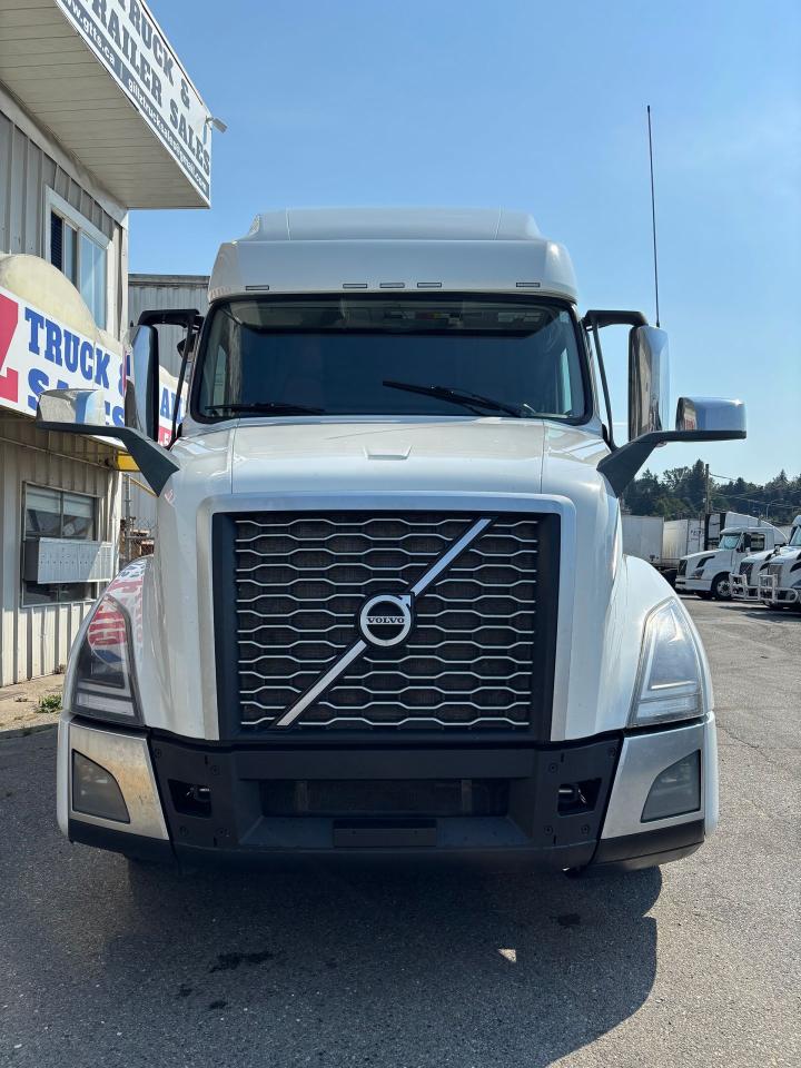 2022 Volvo VNL  - Photo #2