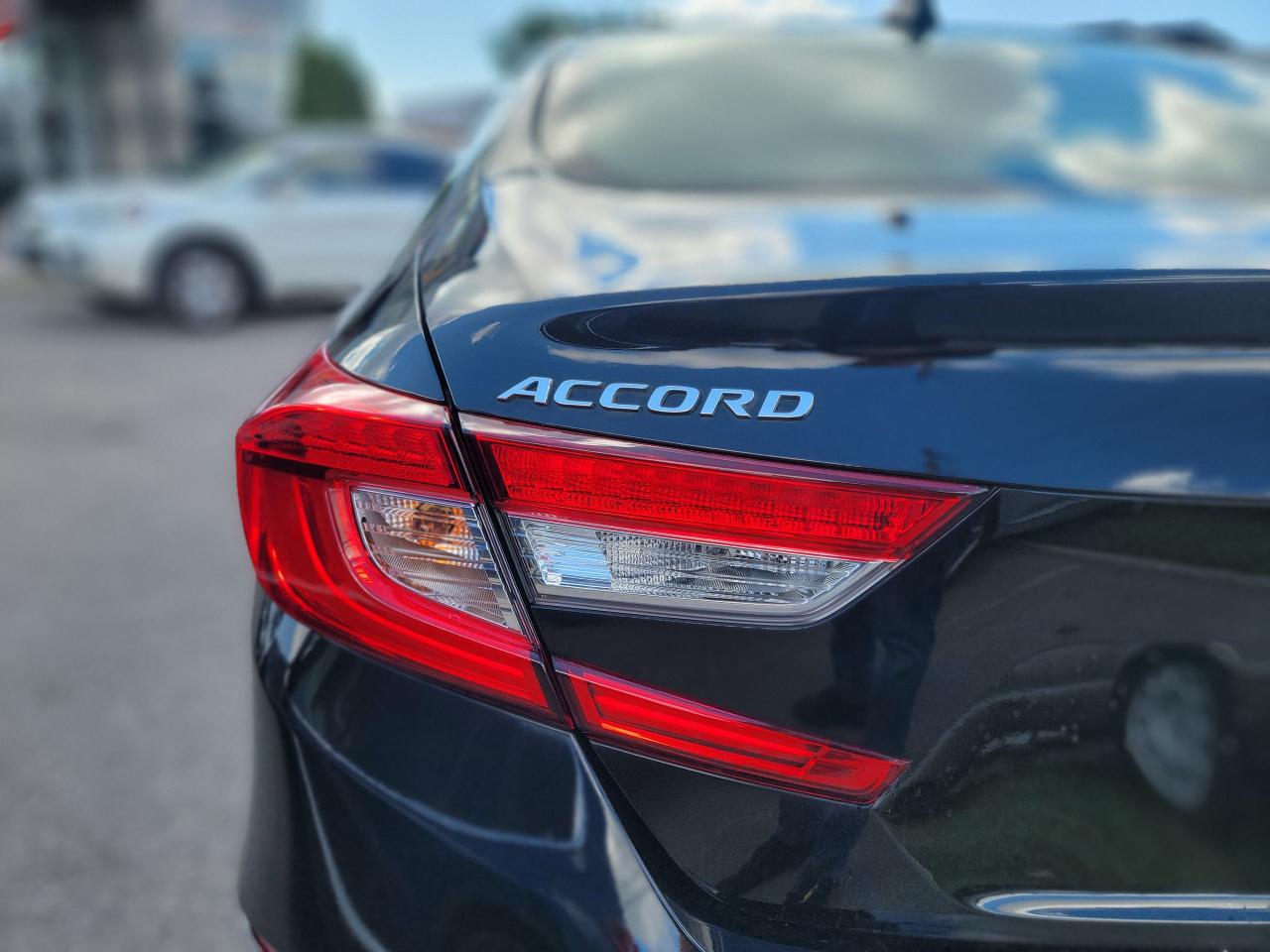 2018 Honda Accord LX - Photo #7