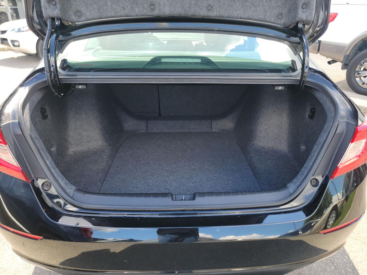 2018 Honda Accord LX - Photo #21