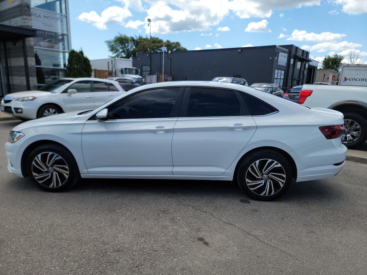 2021 Volkswagen Jetta Execline | LOADED | CLEAN - Photo #9