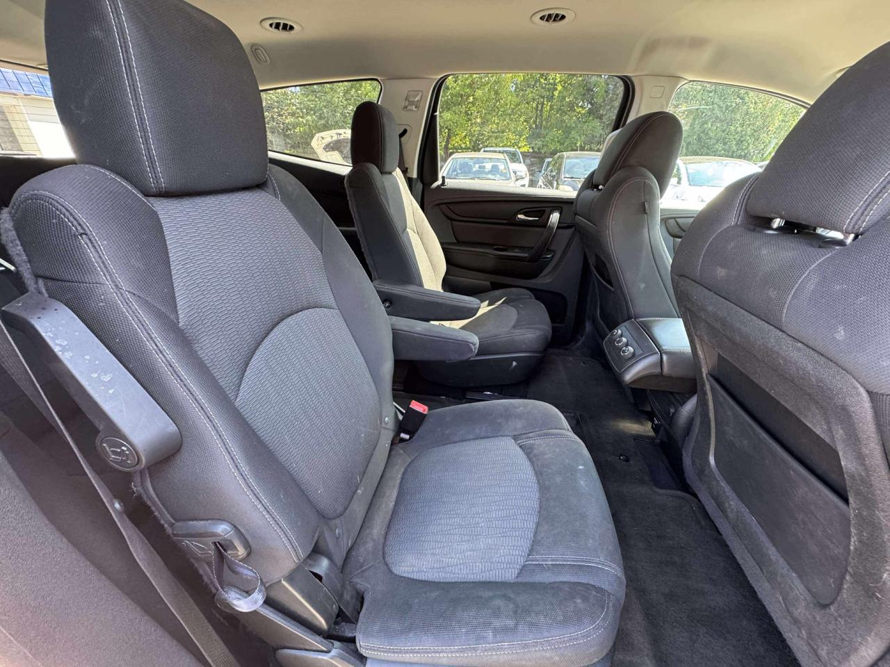 2015 Chevrolet Traverse LT - Photo #16