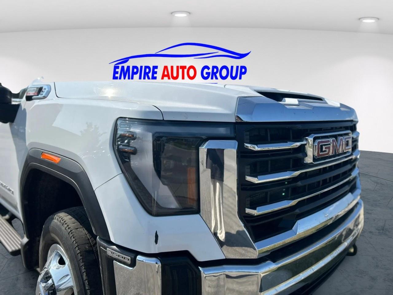 2024 GMC Sierra SLE Photo3